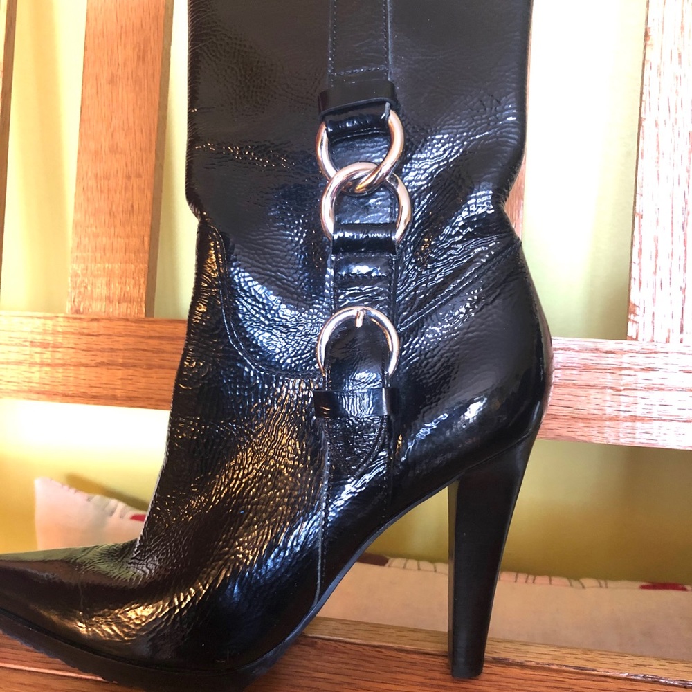 Shiny black real leather nine west boots zipper